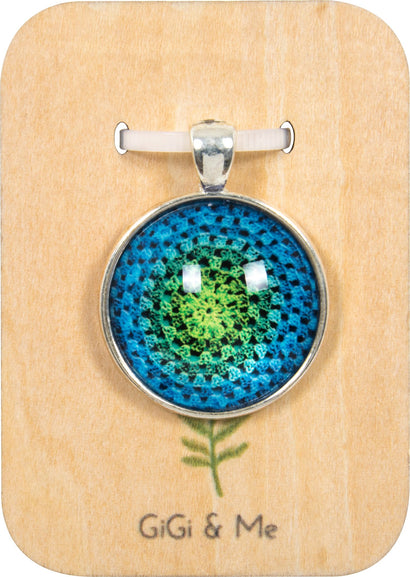 Bright & Beautiful Floral Round Pendant in Vintage Silver - PVS011