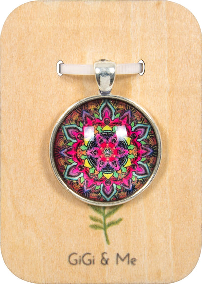 Bright & Beautiful Floral Round Pendant in Vintage Silver - PVS012