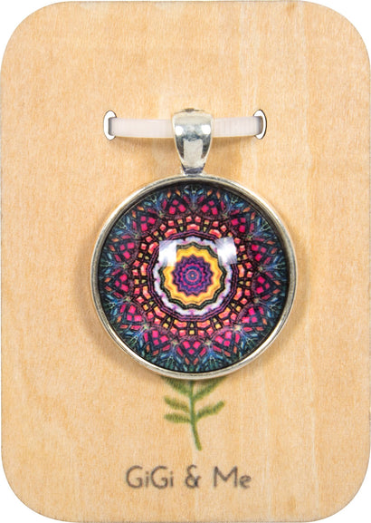 Bright & Beautiful Floral Round Pendant in Vintage Silver - PVS016